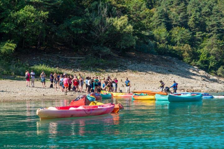 Kayak pour une journée de team building Mayres-Savel