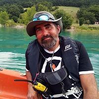 Natif du plateau Matheysin, je pratique la voile depuis mon adolescence. Après plus de 10 saisons en tant que responsable nautique au sein de plusieurs clubs sur le lac de Laffrey, je souhaite aujourd'hui mettre à profit ces savoirs faire pour vous proposer une expérience unique sur le site de Savel.