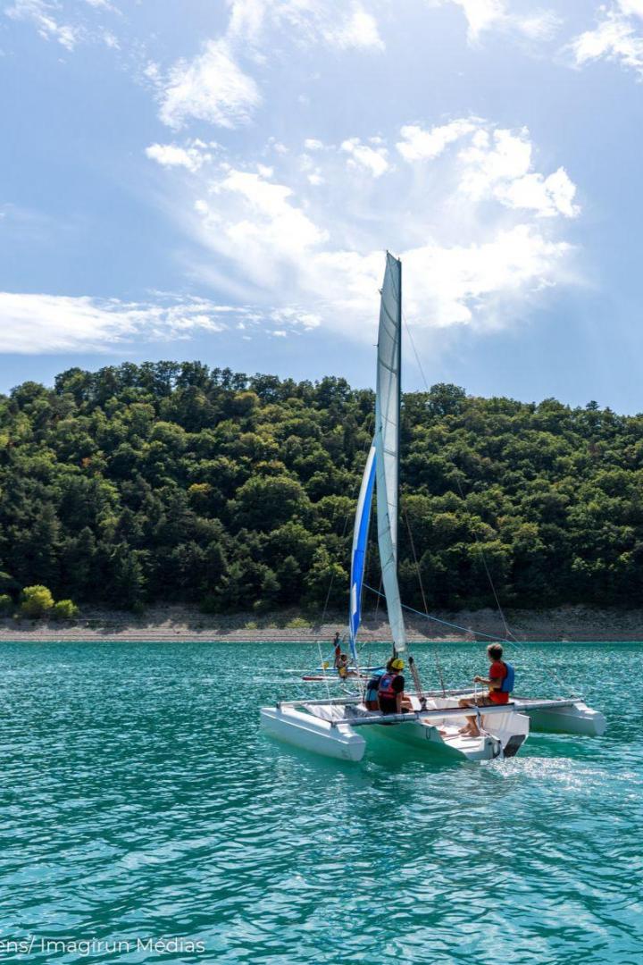 Cours de voile Mayres-Savel